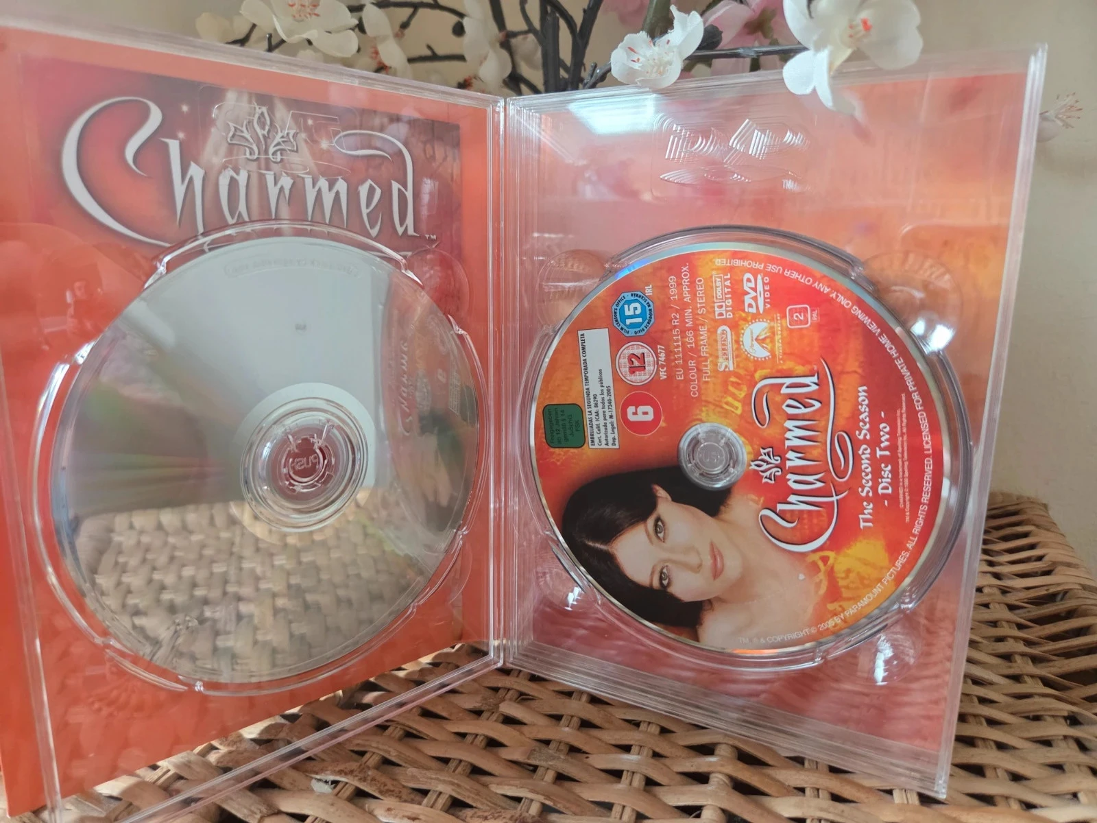 ❤️Coffret Charmed saison 2 complet – photo 6